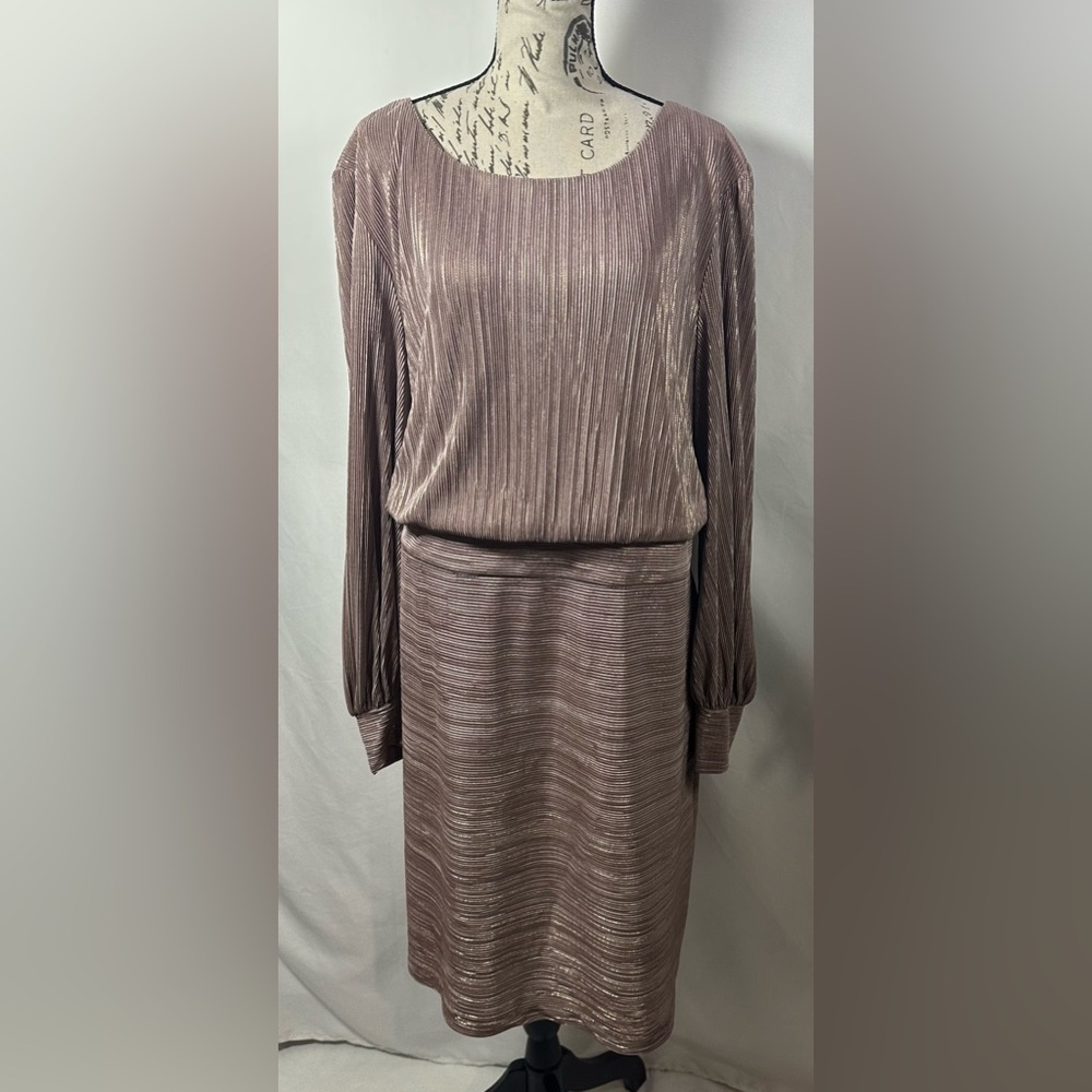 💜Nightway Long Sleeve Cocktail Dress - Picture 2 of 12